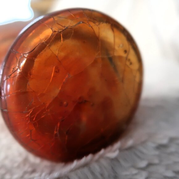 VINTAGE HAND BLOWN ORANGE CRACKLED GLASS VASE WITH RUFFLED TOP NINE INCHES TALL - Picture 2 of 12